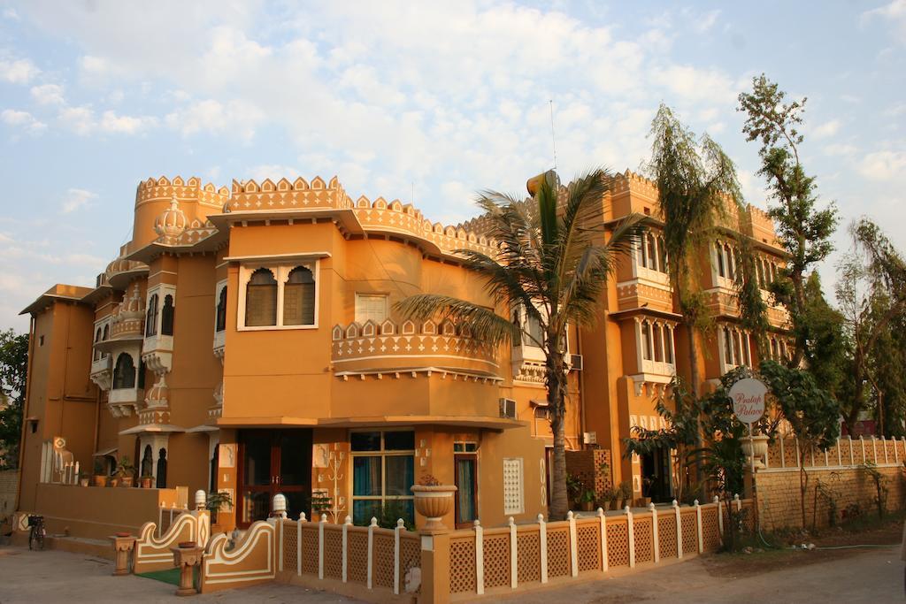 Hotel Pratap Palace Chittorgarh Екстериор снимка