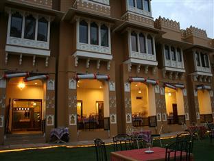 Hotel Pratap Palace Chittorgarh Екстериор снимка
